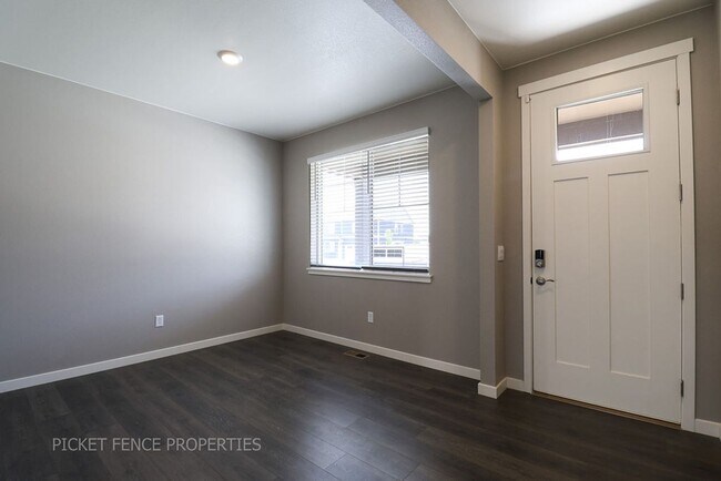Building Photo - Beautiful New Home in West Greeley!