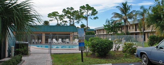 Building Photo - Sierra Condominiums