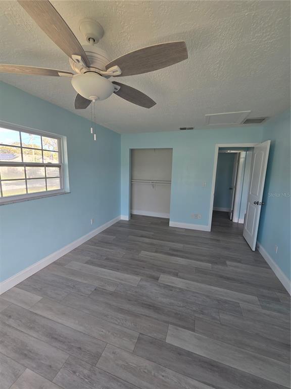 Building Photo - 9001 Spring Hill Dr