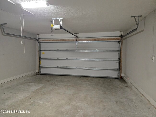 Building Photo - 8516 April St