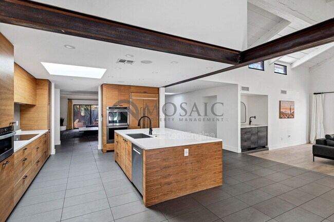 Building Photo - 8413 E Welsh Trail