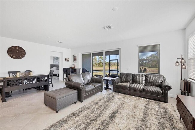 Building Photo - 11314 Pinot Dr