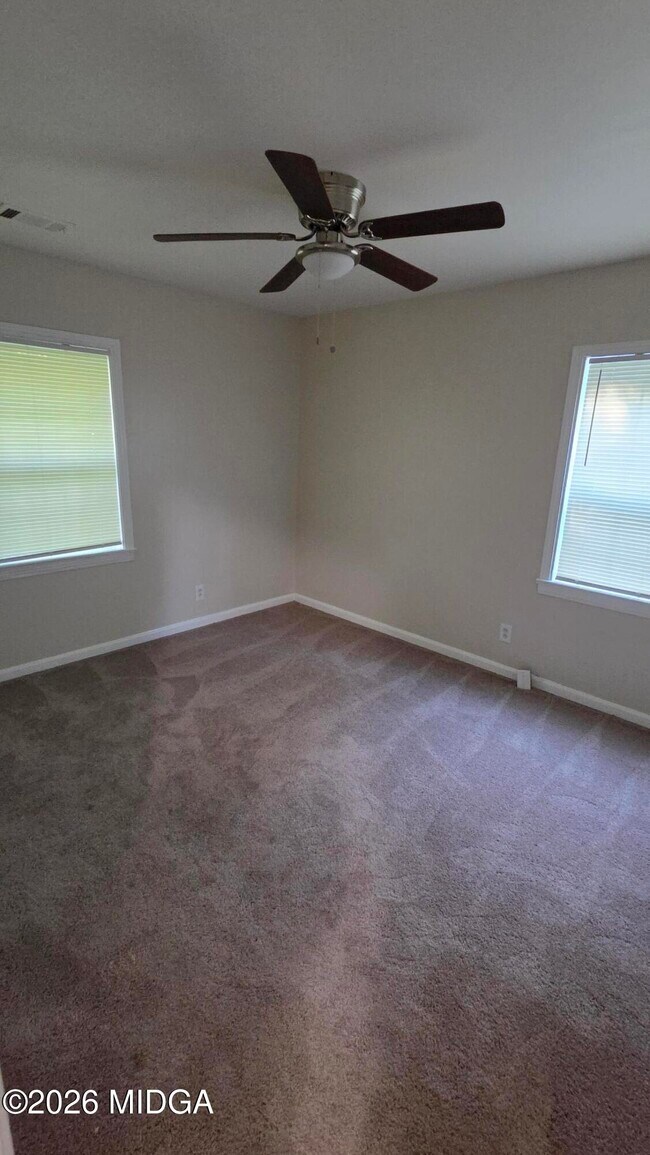 Building Photo - 1460 Brentwood Ave