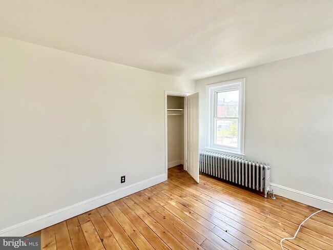 Building Photo - 52 Bayard St