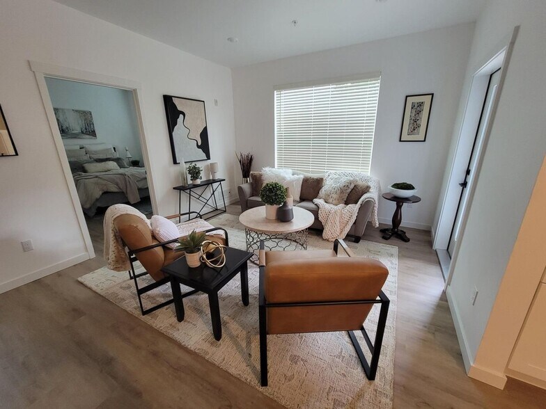 Building Photo - 8831 Copperstone Ave SW