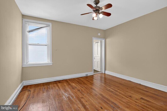 Building Photo - 2228 Taggert St