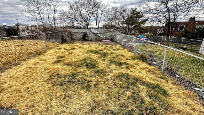 Building Photo - 158 Osborn St