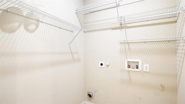 Building Photo - 5209 Bear Valley Dr