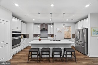 Building Photo - 21630 Hawksbill High Cir
