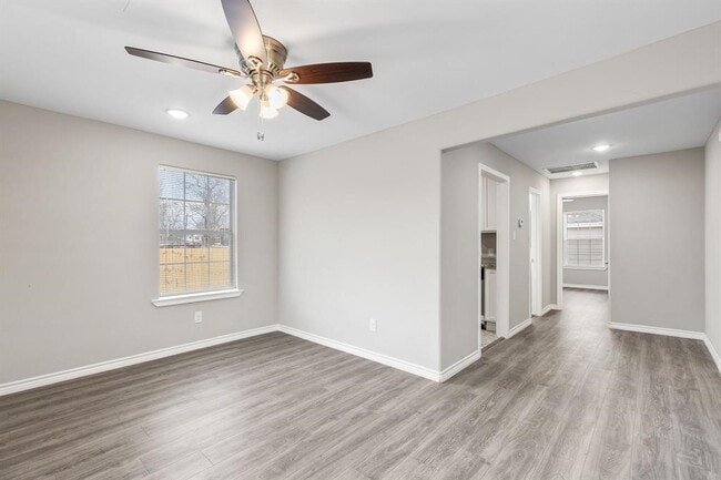 Building Photo - 4311 Hull St