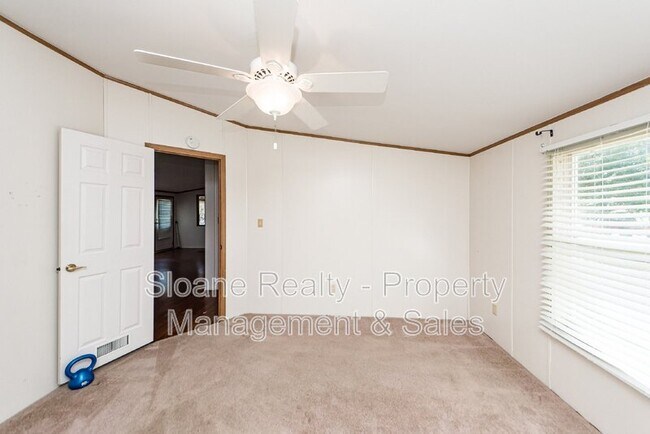 Building Photo - 3244 Thompson Heyward Dr