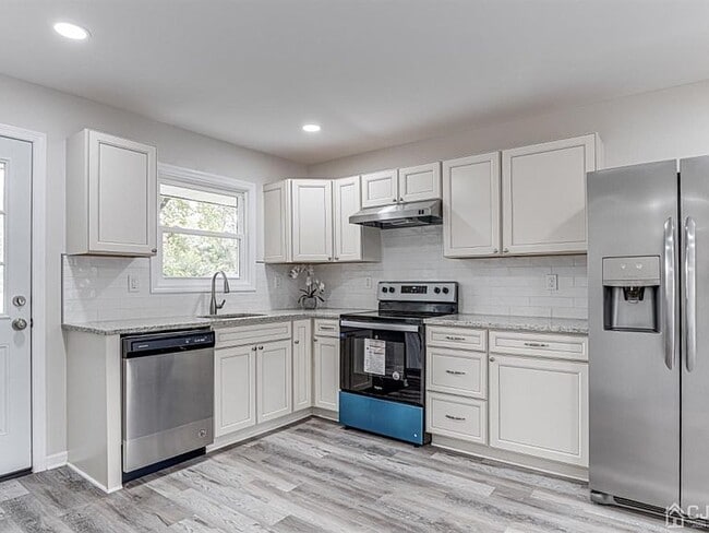 Building Photo - 19 Melville Rd