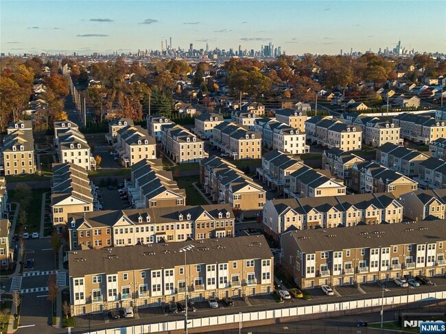 Building Photo - 1 Kennedy Ln