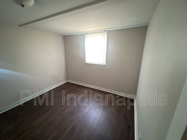 Building Photo - 2107 N Spencer Ave