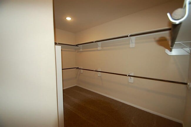 Building Photo - 22943 Banff Brook Way