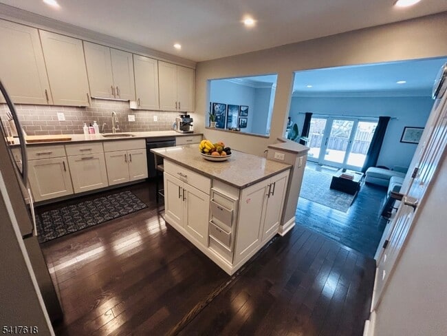 Building Photo - 75 Derby Ct