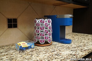 Building Photo - 5539 Cross Pond