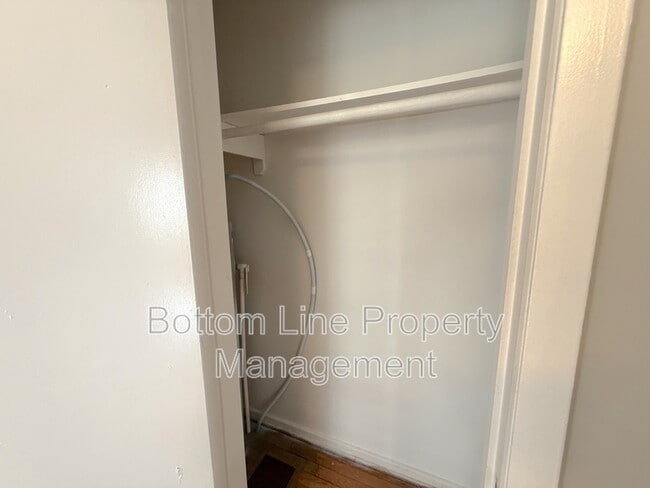 Building Photo - 3021 Marlborough Rd