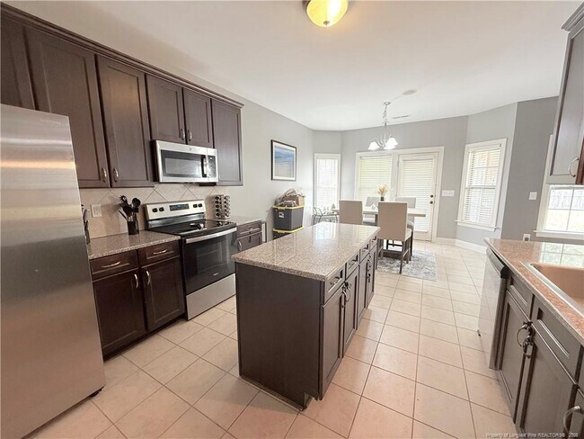 Building Photo - 418 Century Dr