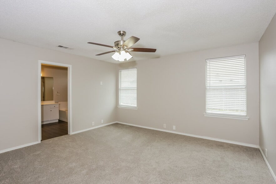 Building Photo - 1506 Clemson Dr