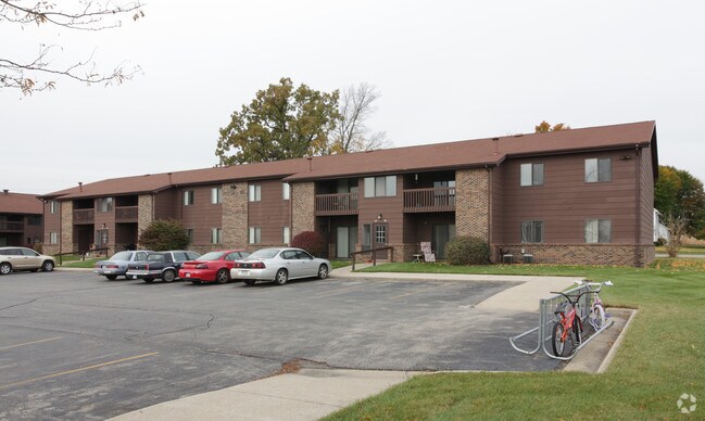 Building Photo - Maple Tree Village