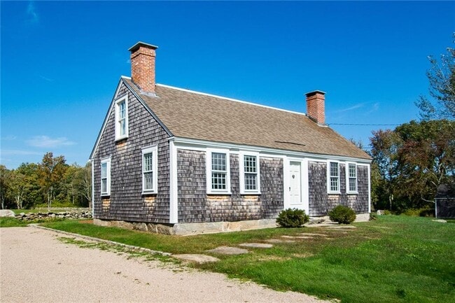 Building Photo - 15 Snell Rd