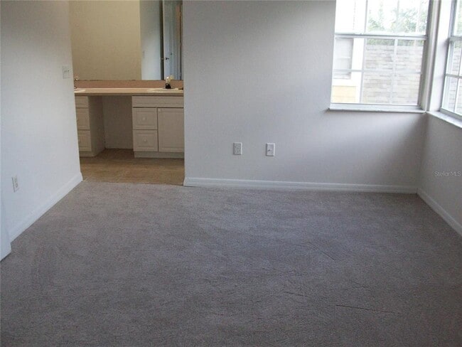 Building Photo - 511 Coconut Palm Way