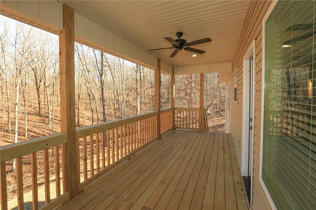 Building Photo - 12 Celtic Dr