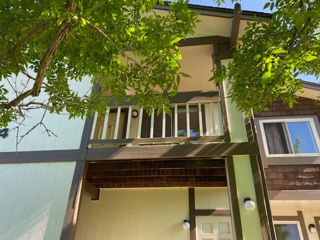 Building Photo - 8783 Chase Dr