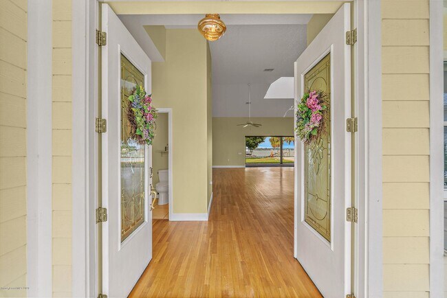 Building Photo - 845 S Tropical Trail