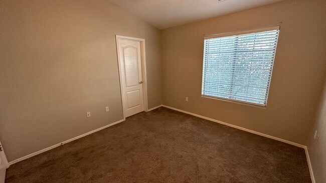 Building Photo - 2 Bedroom Condo in the Tre Allagio Community Near N Price Rd and W Elliot Rd!