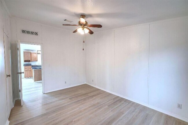Building Photo - 132 Co Rd 247