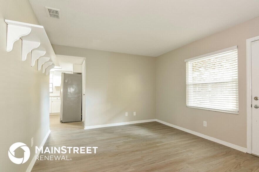 Building Photo - 612 Angelica Pl