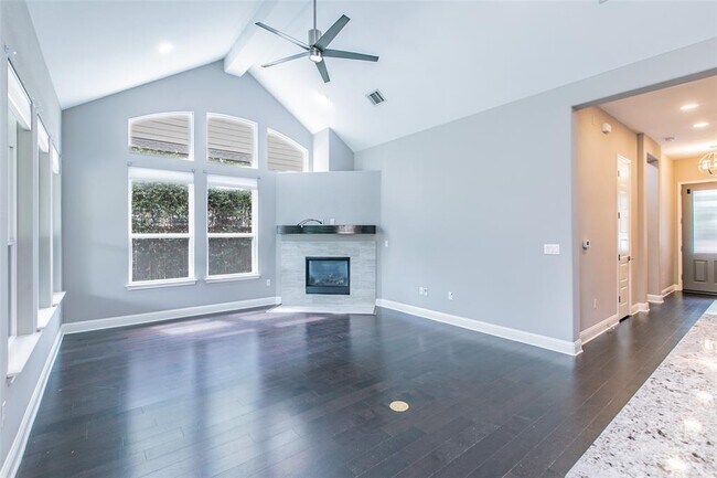 Building Photo - 5121 Cornflower Dr