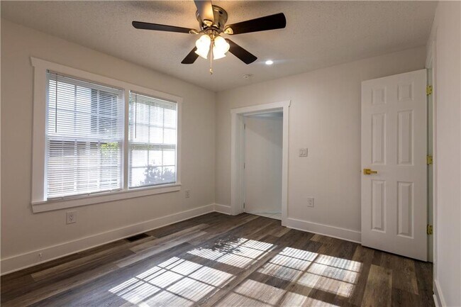 Building Photo - 88 Karland Dr NW