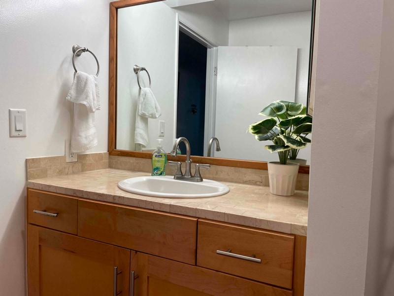 Building Photo - 75-5669-5669 Kuakini Hwy