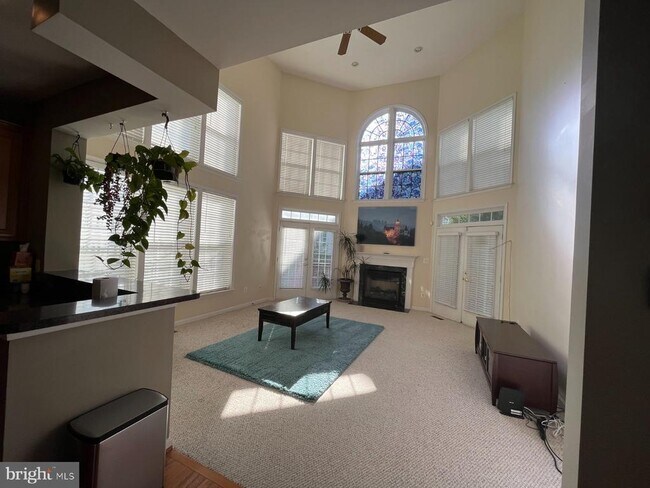 Building Photo - 43326 Columbus St