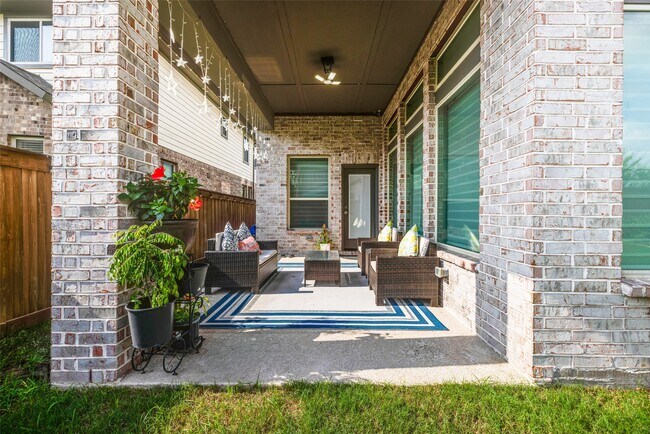 Building Photo - 20715 Via San Luis Ct