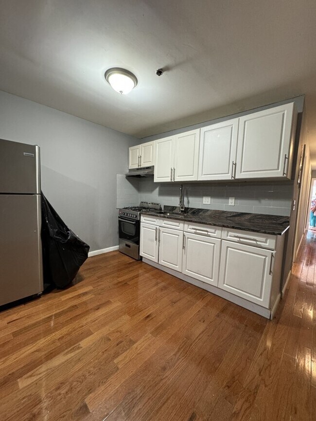 Unit 6 - 113 Ocean Ave