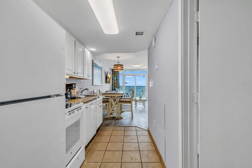 Building Photo - 1700 N Ocean Blvd