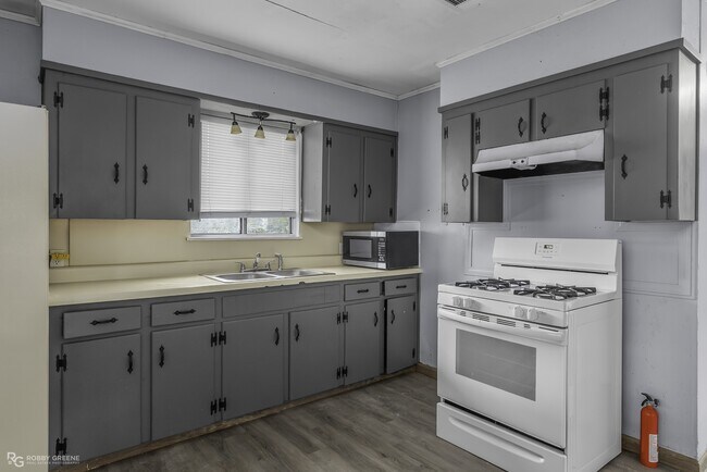 Building Photo - 3418 Bistineau Dr