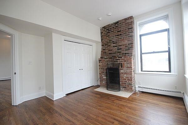 Building Photo - 163 14th St