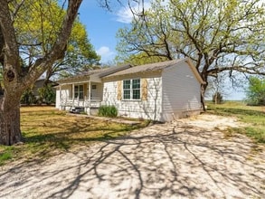 Building Photo - 303 S Bois D Arc St