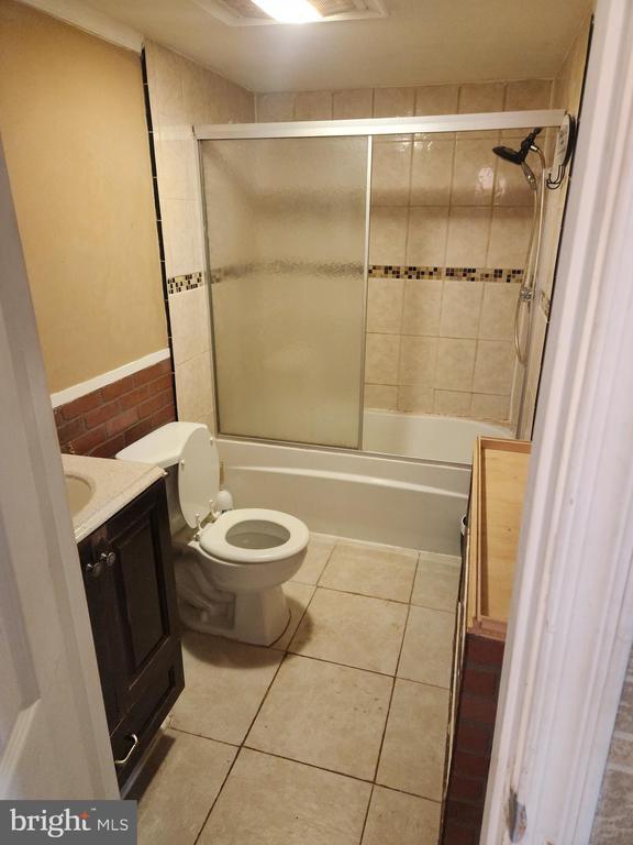 Building Photo - 9606 Jefferson St