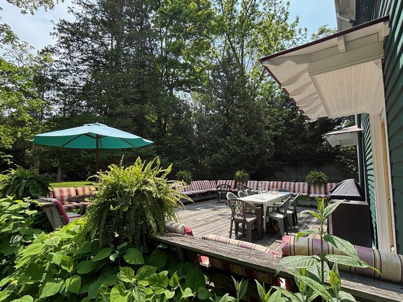 Building Photo - 33 Ward St