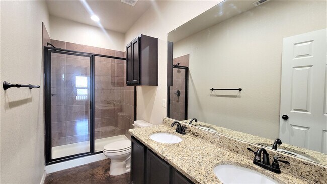 Building Photo - Serene Haven: Beautiful Duplex Living in N...