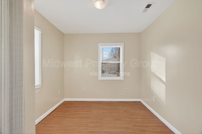 Building Photo - 159 Barto Dr