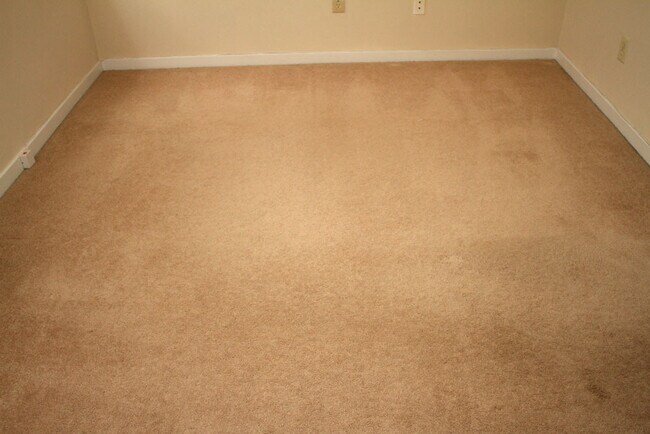 Building Photo - Great 2BR townhouse apartment in Mill Creek