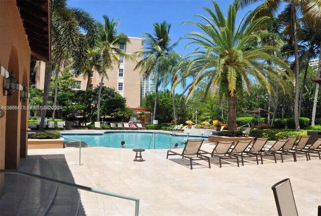 Building Photo - 19801 E Country Club Dr