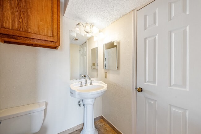 Building Photo - 2300 Old Spanish Trl